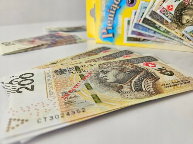 Pieniądze ALEX Do Zabawy i Nauki Liczenia Sztuczne Banknoty 3+ Alexander