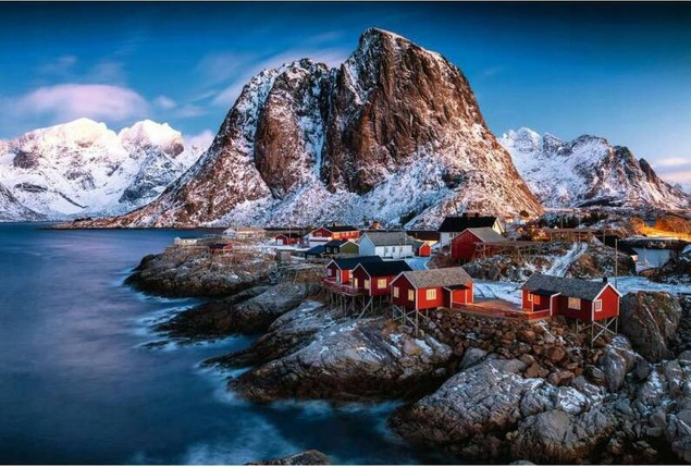 PUZZLE 3000 NORWEGIA GÓRY DOMKI KRAJOBRAZ