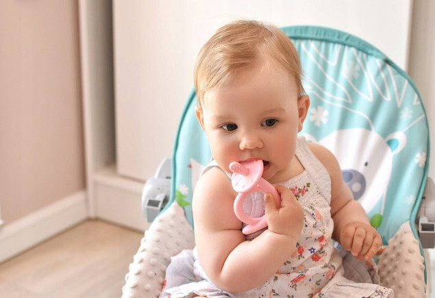 Gryzak silikonowy, pink ŚLIMAK Akuku