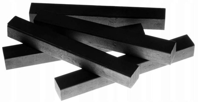 Zestaw węgli prasowanych Artea 12 sztuk Astra