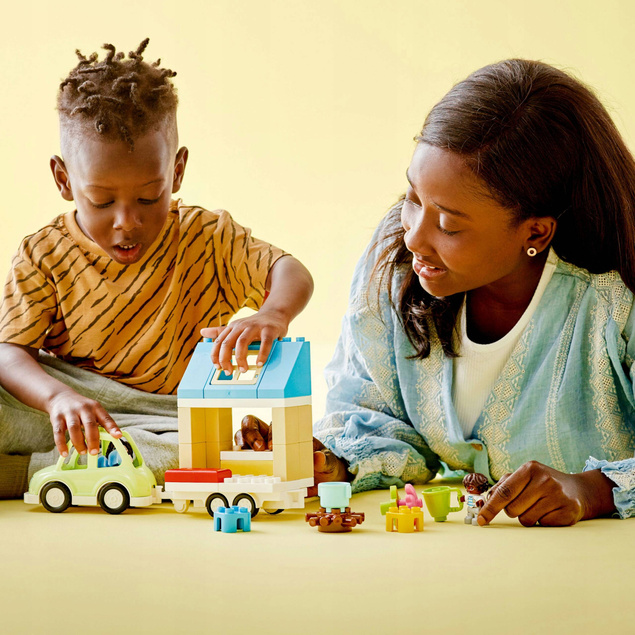 LEGO Duplo Dom Rodzinny Na Kółkach 31el. 2+ 10986