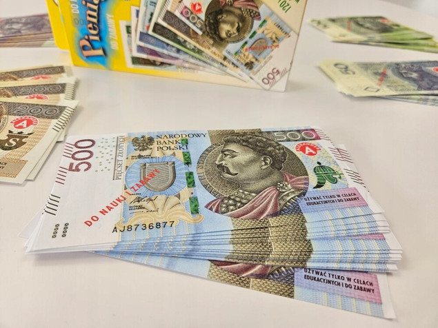 Pieniądze ALEX Do Zabawy i Nauki Liczenia Sztuczne Banknoty 3+ Alexander