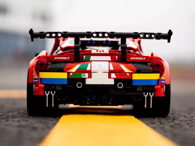 LEGO TECHNIC Ferrari 488 GTE  AF Corse 51 42125 