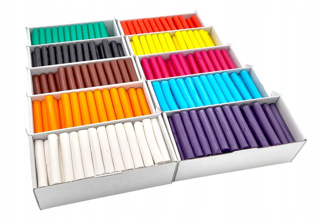 Plastelina w laseczkach luzem 1 kg - biała MONA