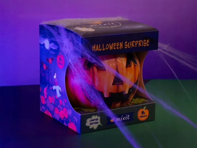MIXIT Halloweenowa Dynia Pełna Łakoci HALLOWEEN Mix Smaków 9 Przekąsek 333g