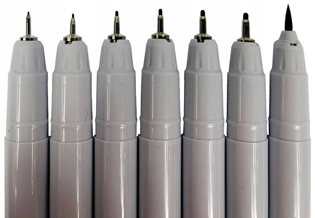 Cienkopisy czarne Fineliners do szkicowania 7 końcówek Artist Colorino