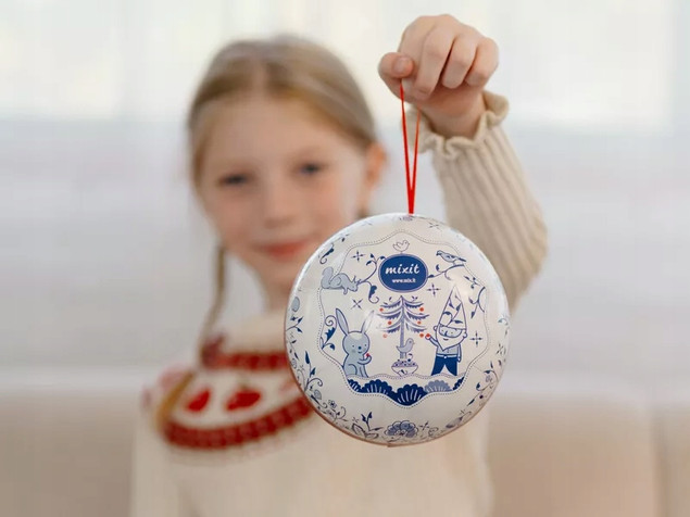 MIXIT Świąteczna Bombka Pełna Smakołyków 9 Przysmaków 353g