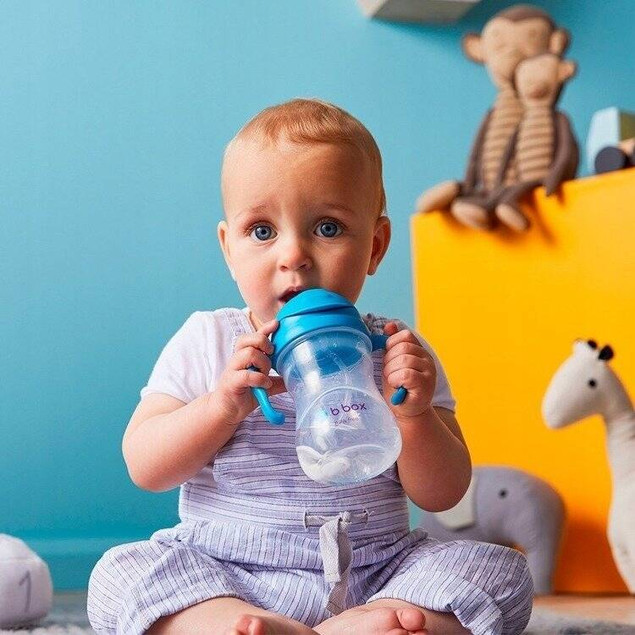 Bidon ze słomką 240 ml niekapek borówkowy B.BOX